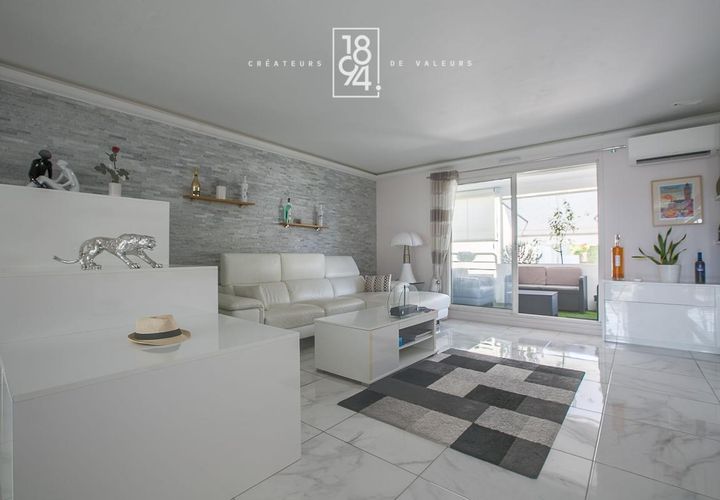Leilighet i Marseille, Bouches-du-Rhone, Marseille - € 614 640 | Ref: 9AR1-J0G-ZHM - foto 1