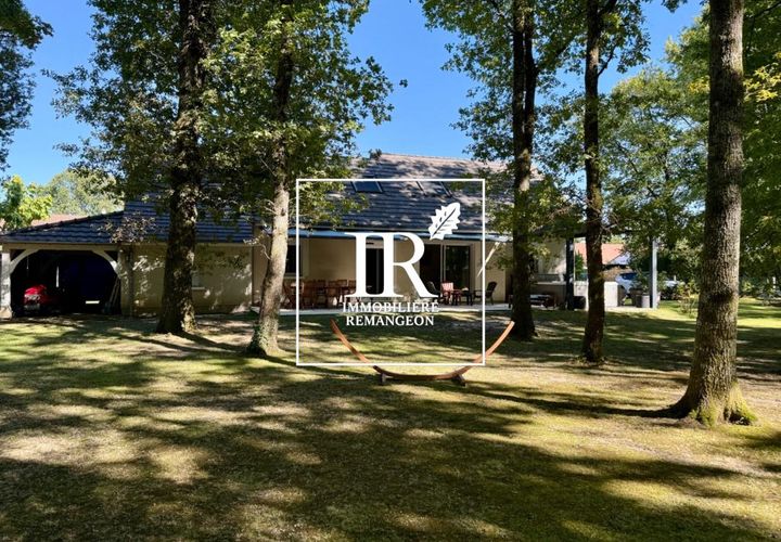 Villa en Vierzon, Cher, Vierzon - € 317.000 | Ref: 12759B-- - photo 1