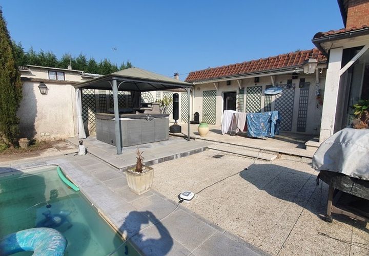 Villa a Montmacq, Oise, Montmacq - € 515.000 | Ref: 340930870434 - foto 1