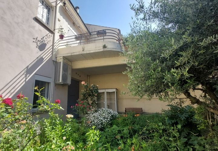 Villa i Chateaurenard, Bouches-du-Rhone, Chateaurenard - € 400.000 | Ref: 340935828138 - foto 1