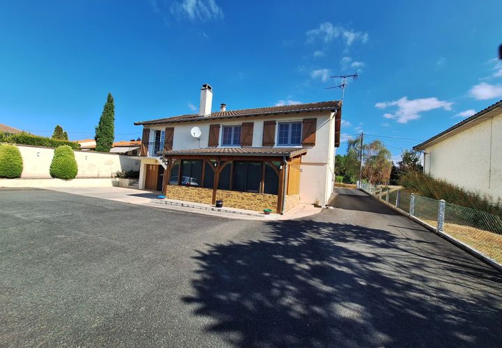 Villa i Charroux, Vienne, Charroux - € 235 400 | Ref: BVI85663 - foto 1