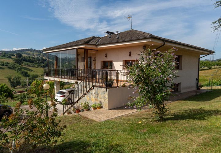 Villa a Gijon, Asturias, Gijon - € 649.905 | Ref: EXP14988/8930 - foto 1