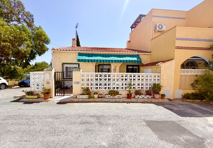 Rækkehus i La Marina, Alicante, La Marina - € 105.000 | Ref: NP:887 - foto 1