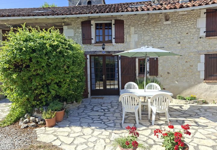 Landsbyhus i Pillac, Charente, Pillac - € 130.000 | Ref: BVI71250 - foto 1