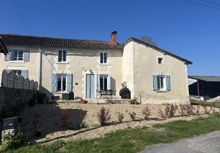 Villa a Aubeterre-sur-Dronne, Charente, Aubeterre-sur-Dronne - € 199.500 | Ref: BVI85021 - foto 1