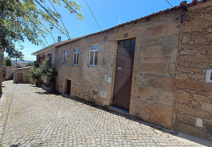 Villa a Sernancelhe, Viseu, Sernancelhe - € 235.000 | Ref: 126021168-8 - foto 1