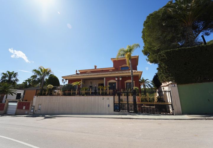 Villa i Orihuela Costa, Alicante, Orihuela Costa - € 1.500.000 | Ref: MLSC3081926 - foto 1