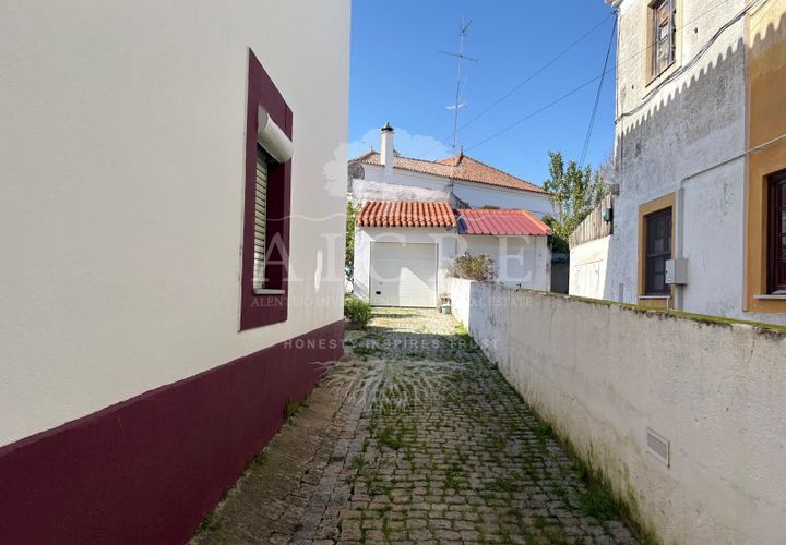 Villa i Evora, Evora, Evora - € 1.400/måned | Ref: 3732026EM - foto 1
