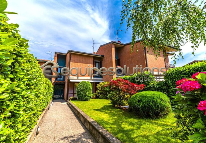 Rækkehus i Scanzorosciate, Bergamo, Scanzorosciate - € 399.000 | Ref: VSC03 - foto 1
