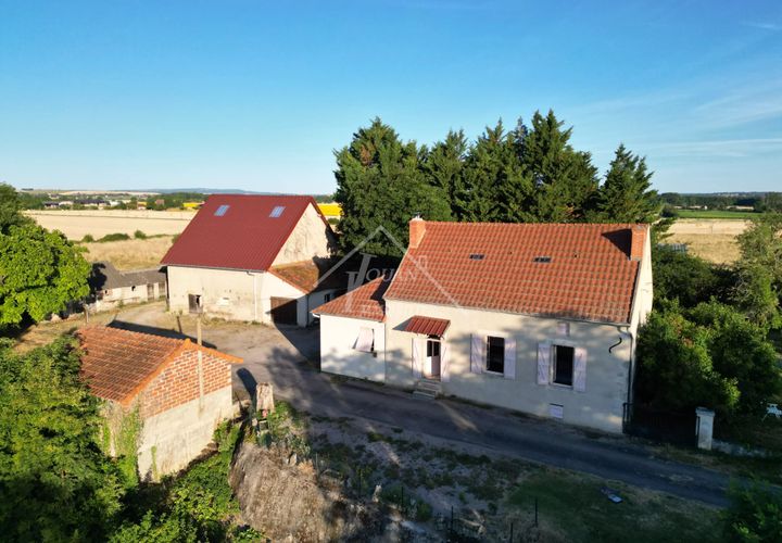 Villa i Bayet, Allier, Bayet - € 191.000 | Ref: G1262 - foto 1