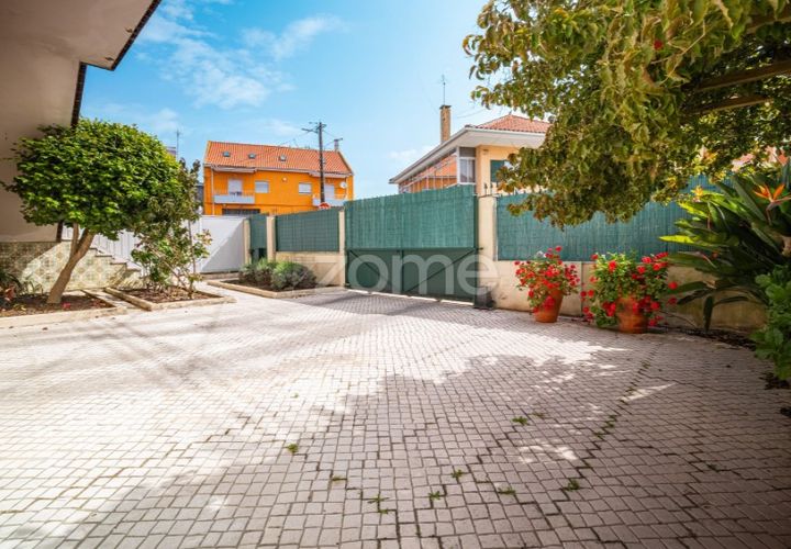 Villa in Camarate, Lisbon, Camarate - € 640.000 | Ref: ZMPT588586 - foto 1