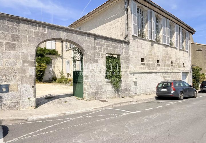 Villa i Angouleme, Charente, Angouleme - € 756 000 | Ref: NH1046 - foto 1