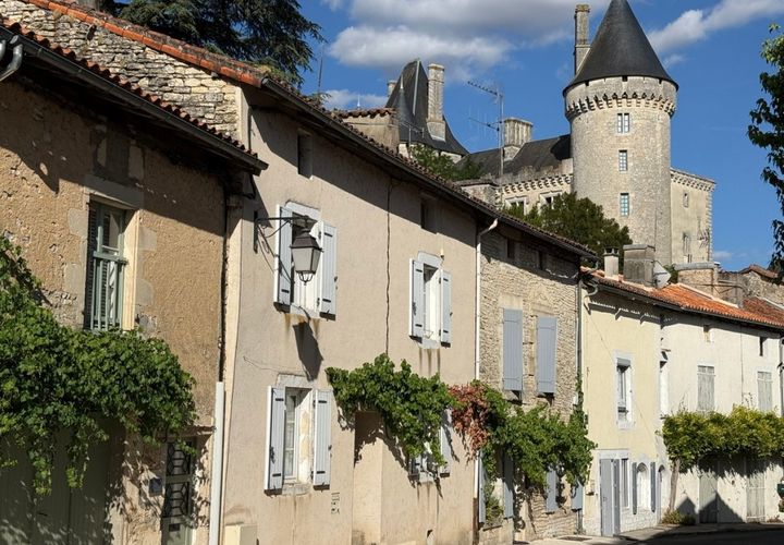 Villa i Verteuil-sur-Charente, Charente, Verteuil-sur-Charente - € 148.935 | Ref: r7534 - foto 1