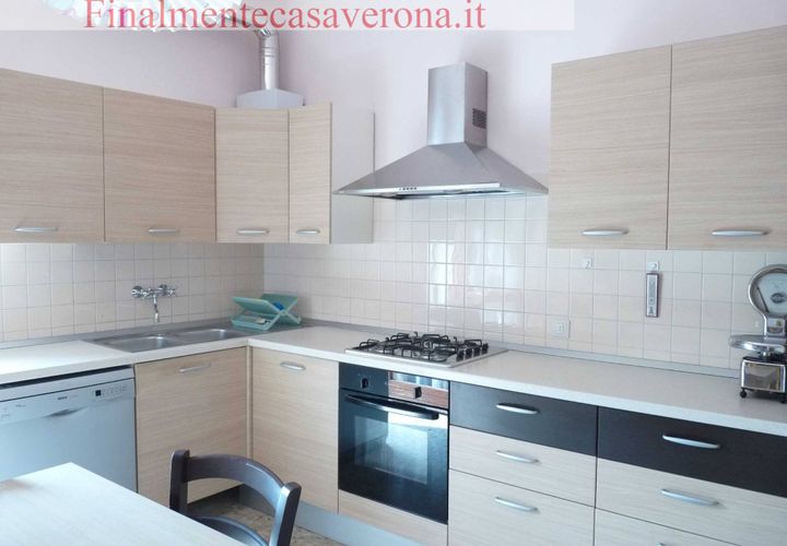 Villa a Verona, Verona, Verona - € 370/mes | Ref: 409 - foto 1