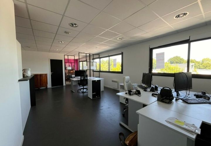 L'establiment comercial a Auray, Morbihan, Auray - € 14.400/mes | Ref: 56_0869_BL - foto 1