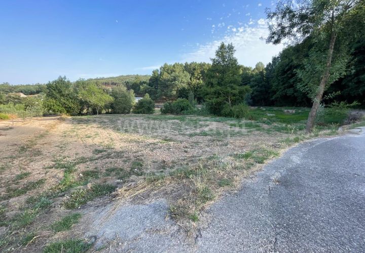 Helårsgrund i Covilha, Castelo Branco, Covilha - € 14.900 | Ref: 111260146 - foto 1