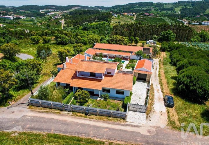 Byhus i Caldas da Rainha, Leiria, Caldas da Rainha - € 495.000 | Ref: 140008 - foto 1