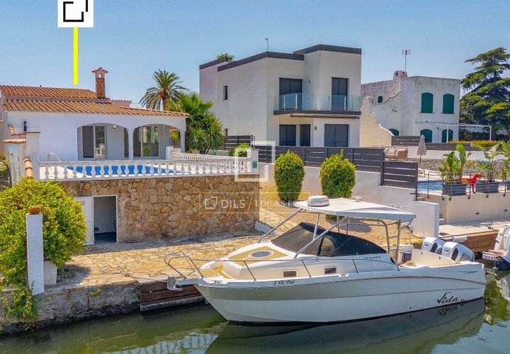 Villa i Empuriabrava, Gerona, Empuriabrava - € 995.000 | Ref: CBR70603 - foto 1