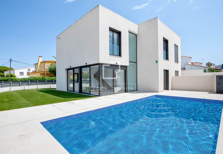Villa i Empuriabrava, Gerona, Empuriabrava - € 739.000 | Ref: CBR70608 - foto 1