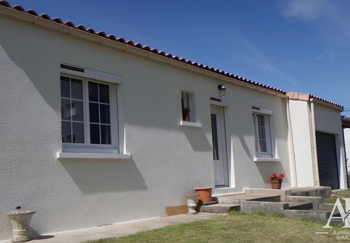 Villa i Mirambeau, Charente-Maritime, Mirambeau - € 138 000 | Ref: fr042160 - foto 1