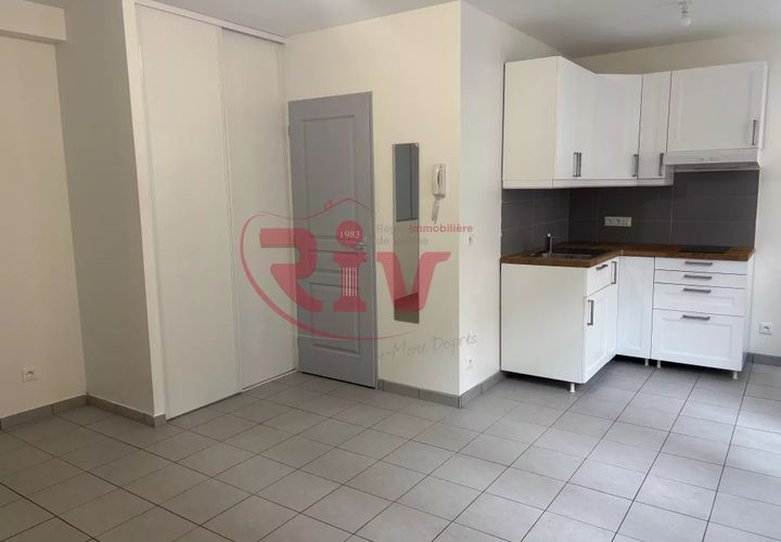 Apartament a Vienne, Isere, Vienne - € 400/mes | Ref: P-8009-6-002 - foto 1