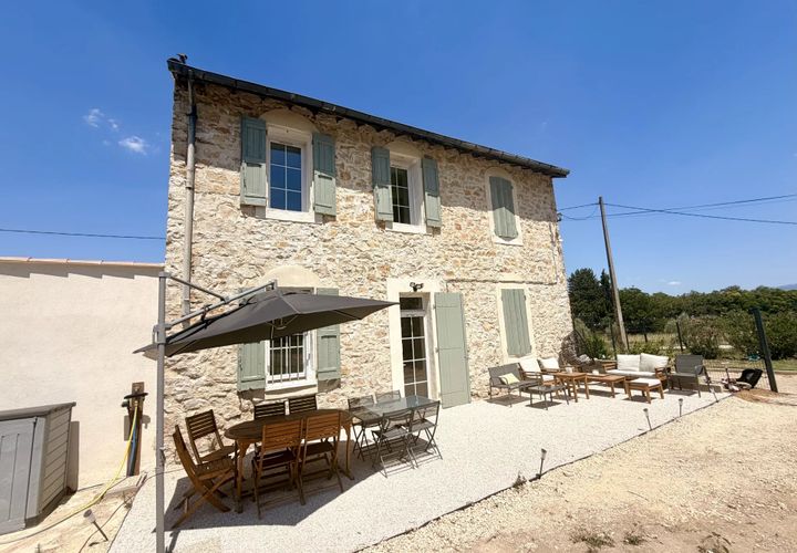 Villa a Fuveau, Bouches-du-Rhone, Fuveau - € 2.400/mes | Ref: 87173235 - foto 1