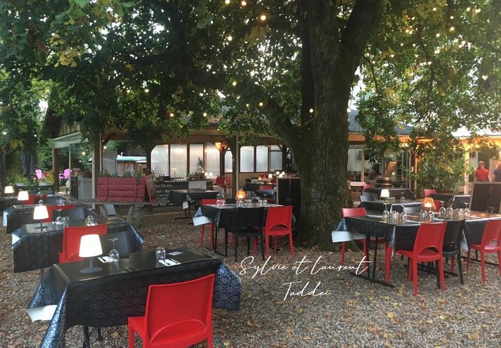 Erhvervsejendom i Montguyon, Charente-Maritime, Montguyon - € 132.000 | Ref: 472BC13B859749BF - foto 1