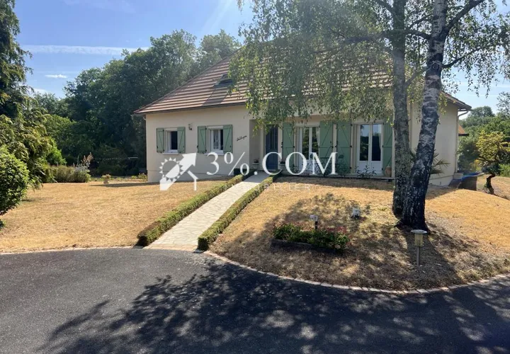 Villa i Bonnes, Vienne, Bonnes - € 256 470 | Ref: 254_V3380064542 - foto 1