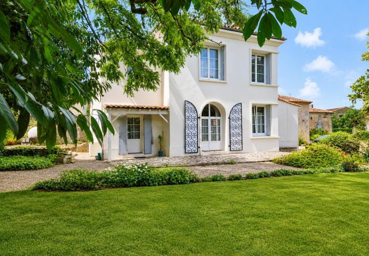 Villa i Barbezières, Charente, Barbezières - € 194.000 | Ref: 245_FLR-0026442 - foto 1