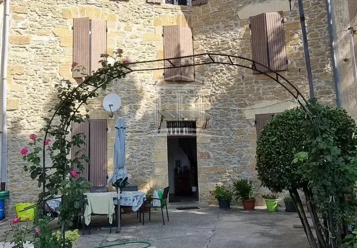 Byhus i Sorgues, Vaucluse, Sorgues - € 200.000 | Ref: 8576 - foto 1