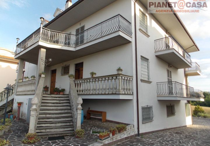 Lejlighed i Castorano, Ascoli Piceno, Castorano - € 165.000 | Ref: VM2805 - foto 1
