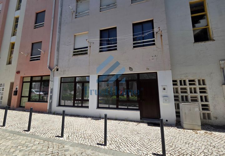 Apartament a Setubal, Setubal, Setubal - € 940/mes | Ref: EG402/11530 - foto 1