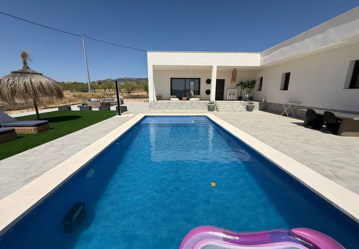 Villa i Pinoso, Alicante, Pinoso - € 425.000 | Ref: MLSC8469424/13477 - foto 1
