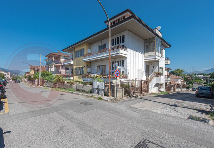 Erhvervsejendom i Pontecorvo, Frosinone, Pontecorvo - € 445.000 | Ref: AC99-149-1778 - foto 1