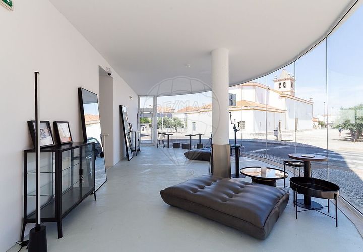 Erhvervsejendom i Entroncamento, Santarem, Entroncamento - € 239.000 | Ref: PE-123751127-101 - foto 1