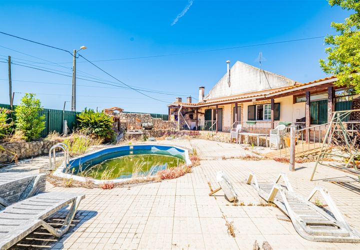 Villa i Alenquer, Lisbon, Alenquer - € 200 000 | Ref: TRI-141-26-CS (1) - foto 1