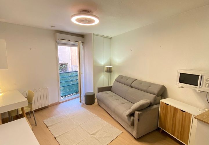 Estudi a Nimes, Gard, Nimes - € 500/mes | Ref: 844879 - foto 1