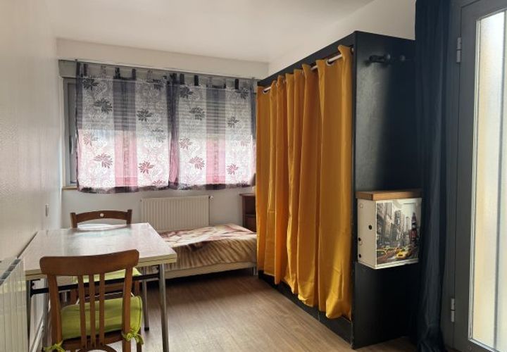 Estudi a Rodez, Aveyron, Rodez - € 300/mes | Ref: 898474 - foto 1