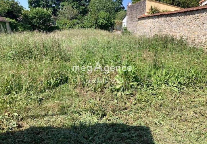Helårsgrund i Lucon, Vendee, Lucon - € 55.000 | Ref: 206145 - foto 1