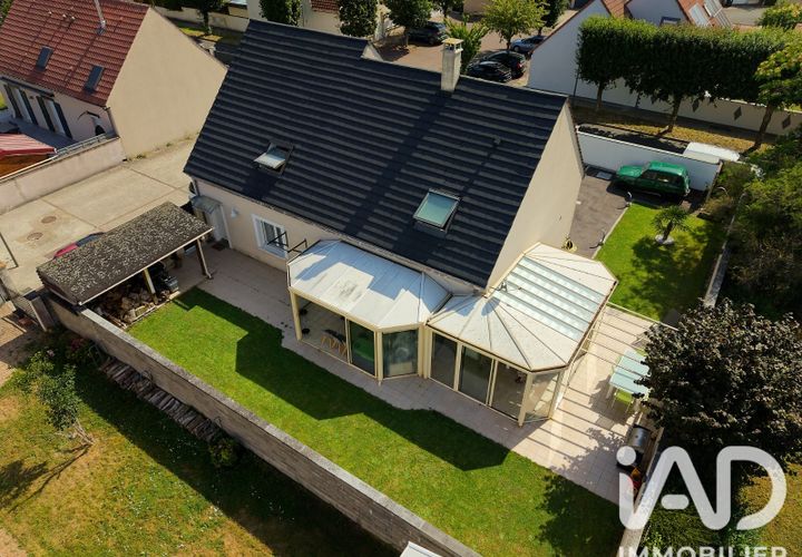 Villa i Lieusaint, Seine-et-Marne, Lieusaint - € 479.900 | Ref: 52903 - foto 1