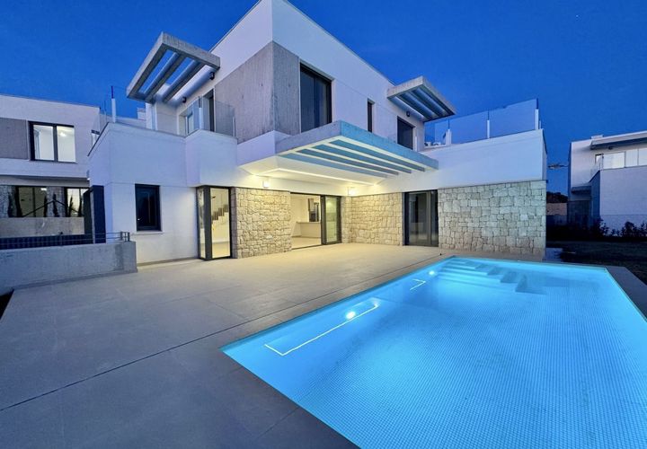 Villa i Finestrat, Alicante, Finestrat - € 895.000 | Ref: NEW-86656530-01 - foto 1