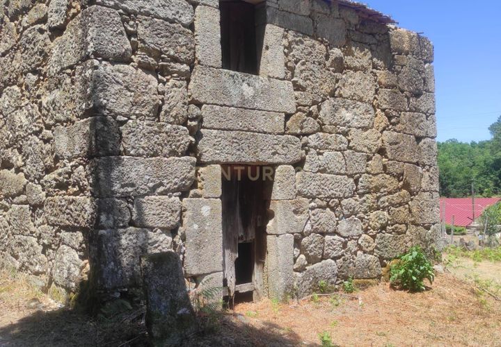 Helårsgrund i Abraveses, Viseu, Abraveses - € 120.000 | Ref: C0203-02685 - foto 1