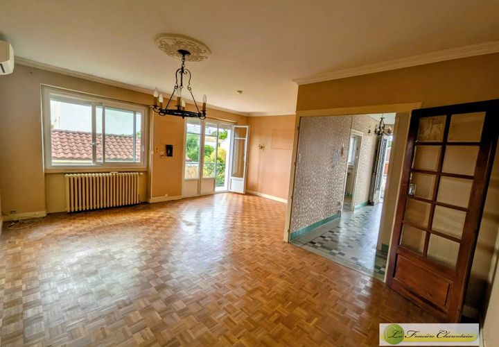 Villa i Angouleme, Charente, Angouleme - € 126.000 | Ref: 8112 - foto 1