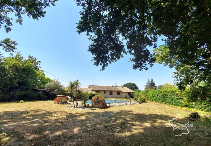 Villa a Cardan, Gironde, Cardan - € 265.000 | Ref: 43_FLCAR-7799 - foto 1