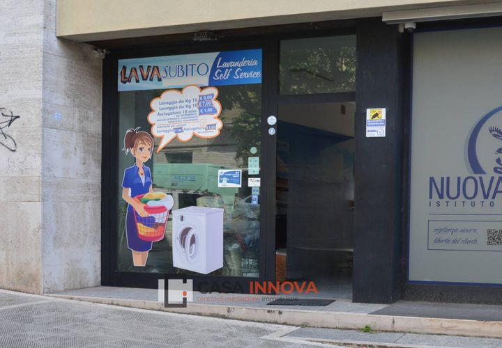 L'establiment comercial a Matera, Matera, Matera - € 155.000 | Ref: 34851001-434 - foto 1