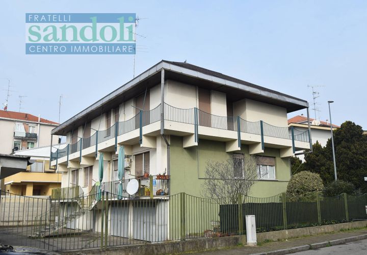 Villa in Vercelli, Vercelli, Vercelli - € 200.000 | Ref: 7683 - foto 1