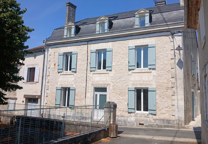 Villa en Tocane-Saint-Apre, Dordogne, Tocane-Saint-Apre - € 375.000 | Ref: BVI86170 - photo 1