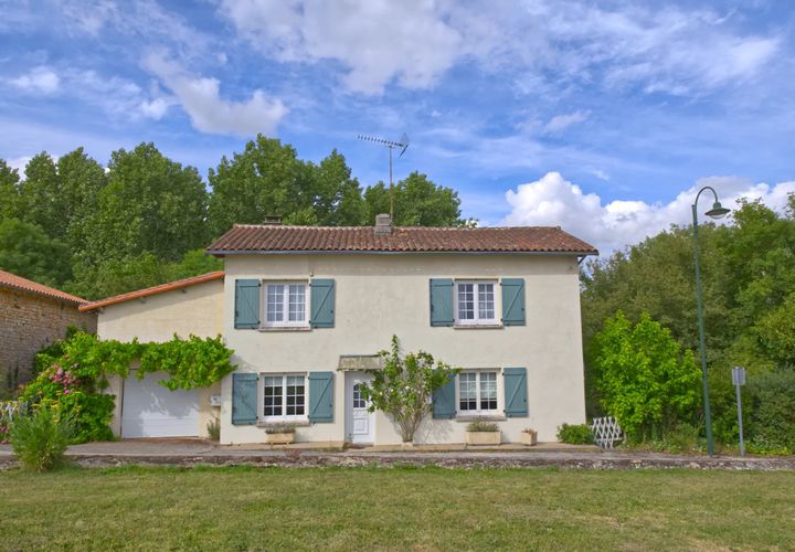 Villa a Taize-Aizie, Charente, Taize-Aizie - € 82.000 | Ref: BVI85805 - foto 1