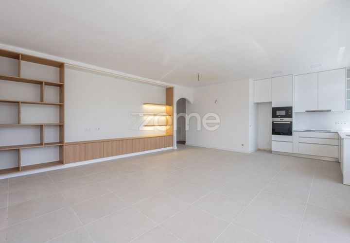 Erhvervsejendom i Mozelos, Aveiro, Mozelos - € 275.000 | Ref: ZMPT591043 - foto 1