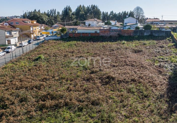 Helårsgrund i Pedroso, Porto, Pedroso - € 157.500 | Ref: ZMPT583885 - foto 1